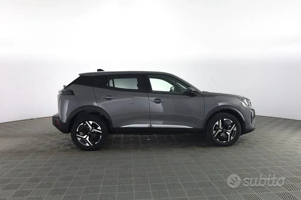 Nuova Peugeot 2008 Allure 101 CV (74 kW) 2026 Grigio SUV