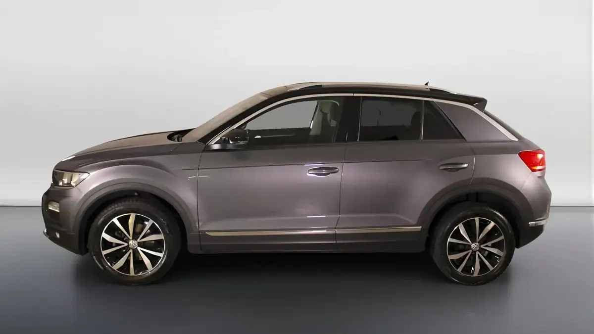 Usata VW T-Roc Style 116 CV (85 kW) 2019 9j grigio antracite metallizzato SUV