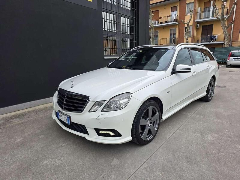 Usata Mercedes E350 Avantgarde 231 CV (169 kW) 2010 Bianco Station wagon