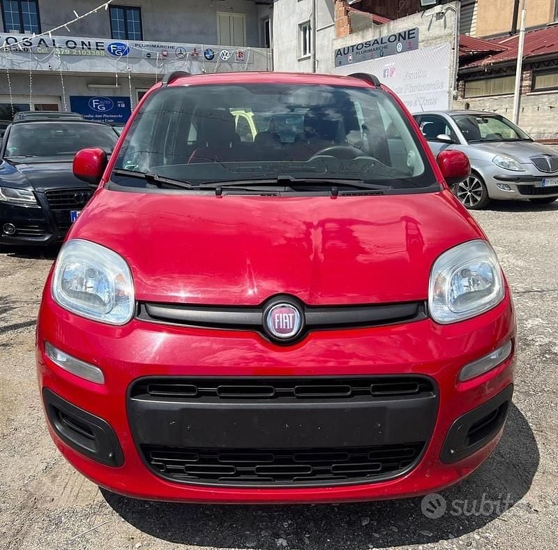Usata Fiat Panda Easy 74 CV (54 kW) 2013 Rosso Utilitaria