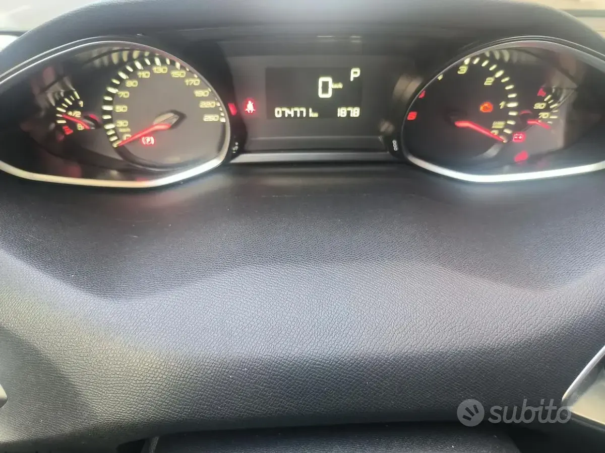 Usata Peugeot 308 SW 131 CV (96 kW) 2019 Nero Station wagon