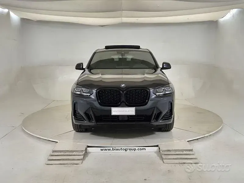 Usata BMW X4 M Sport 249 CV (183 kW) 2023 Grigio scuro SUV