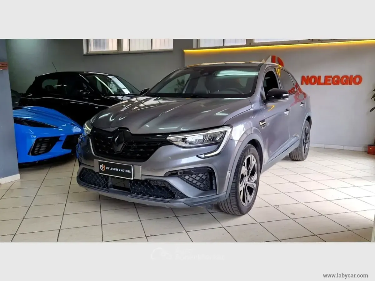Usata Renault Arkana Engineered 145 CV (106 kW) 2023 Grigio SUV