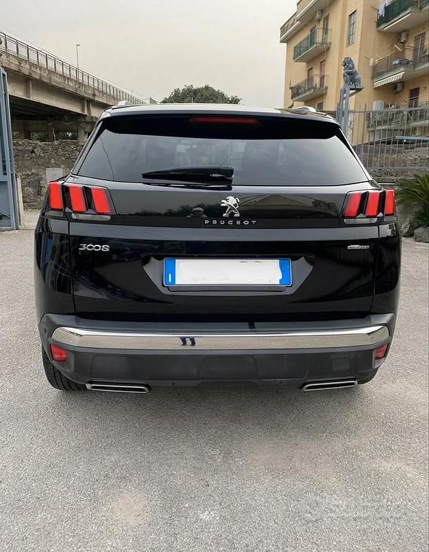 Usata Peugeot 3008 GT-line 120 CV (88 kW) 2017 Nero SUV
