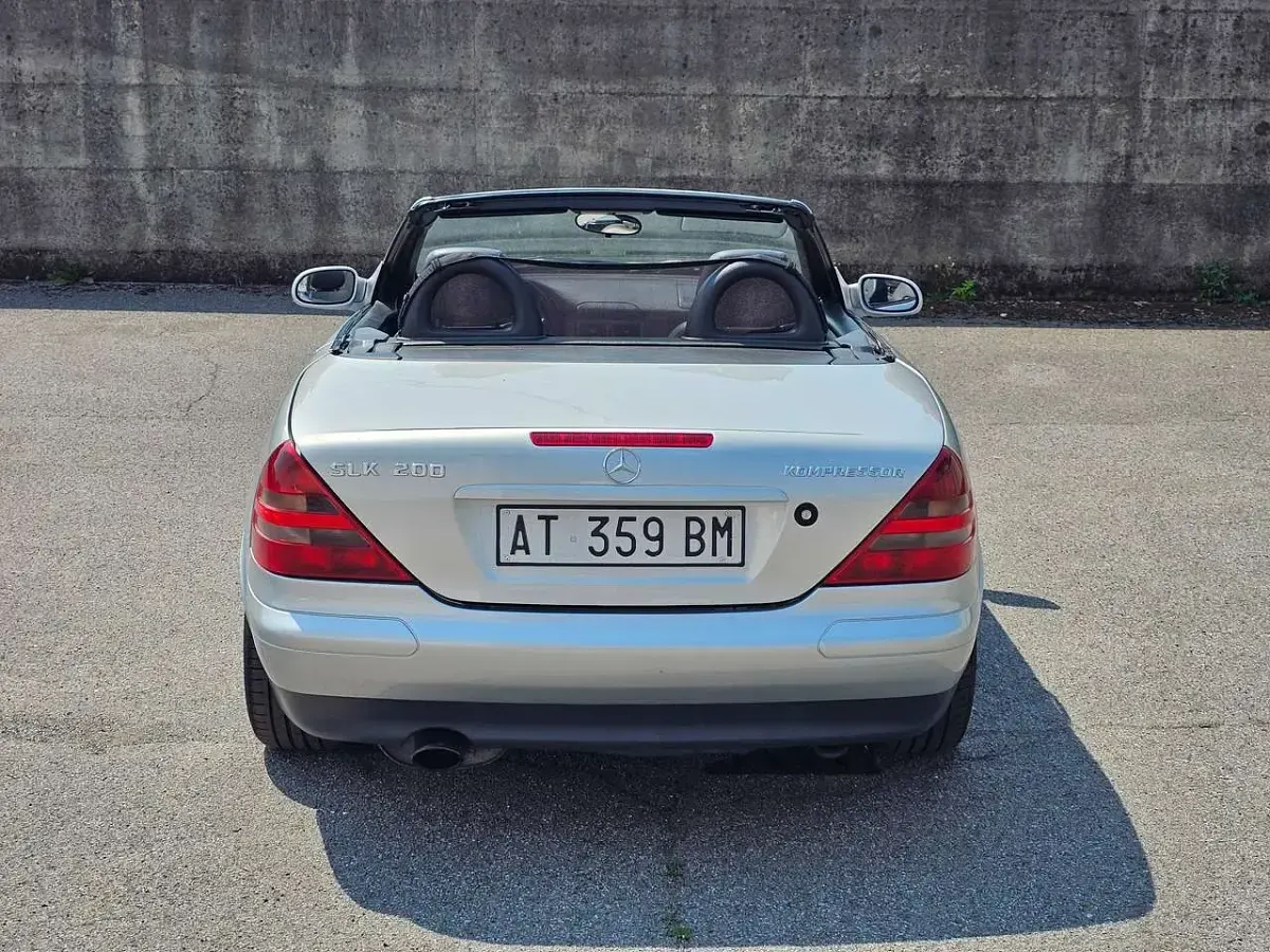 Usata Mercedes SLK200 192 CV (141 kW) 1997 Argento Cabrio