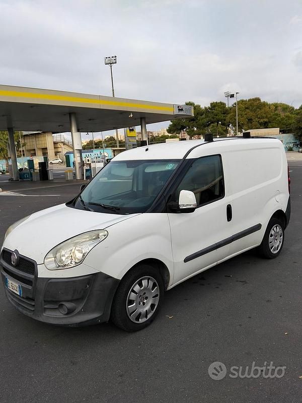 Usata Fiat Doblò 120 CV (88 kW) 2012 Bianco Monovolume