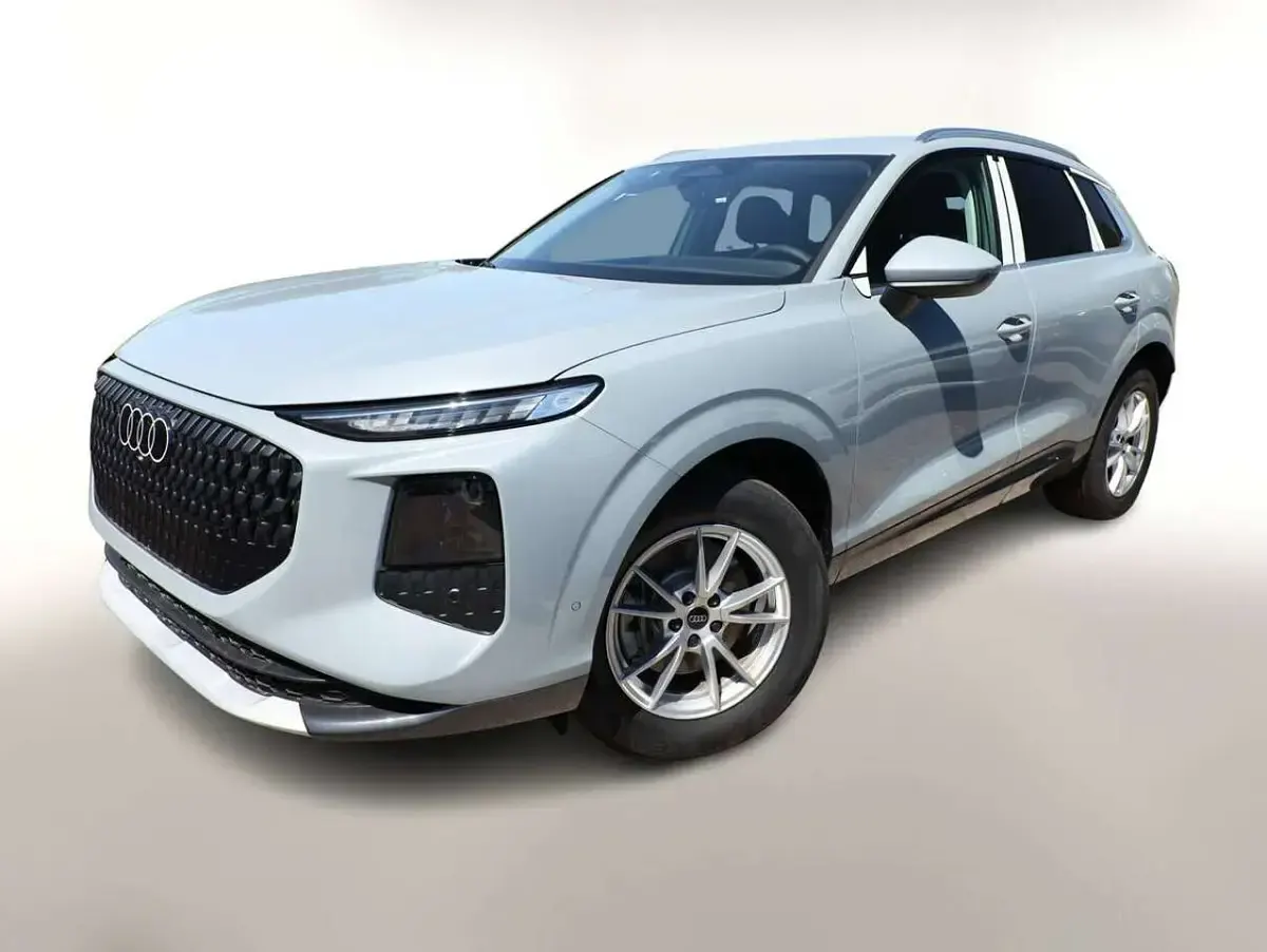 Nuova Audi Q3 Business 204 CV (150 kW) 2026 Grigio freccia SUV