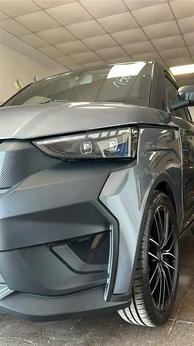 Nuova Ligier JS50 2026 Antracite pastello Utilitaria