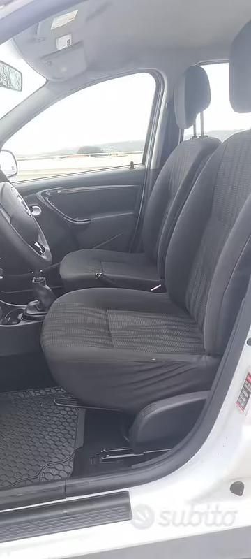 Usata Dacia Duster 110 CV (80 kW) 2012 Bianco SUV