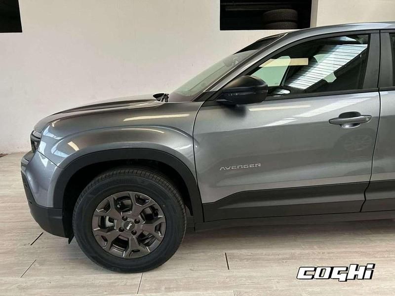 Nuova Jeep Avenger Longitude 101 CV (74 kW) 2025 Grigio SUV
