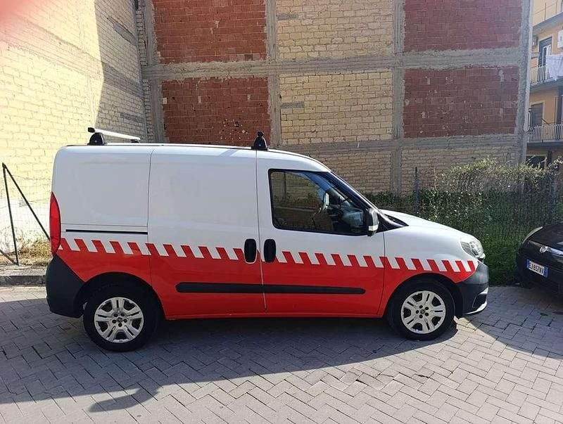 Usata Fiat Doblò Active 90 CV (66 kW) 2016 Bianco Monovolume