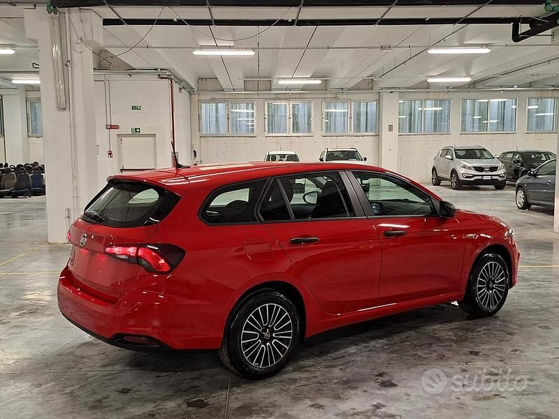 Usata Fiat Tipo 100 CV (73 kW) 2023 Rosso Station wagon
