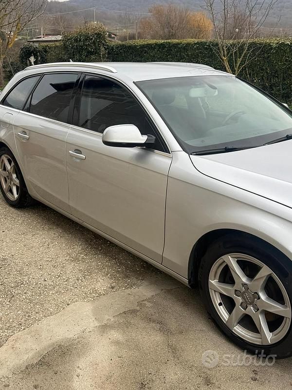 Usata Audi A4 Advanced Plus 143 CV (105 kW) 2012 Grigio Station wagon