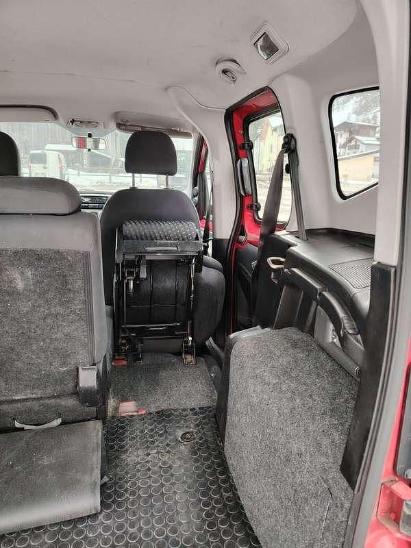 Usata Peugeot TePee Family 75 CV (55 kW) 2011 Rosso Station wagon