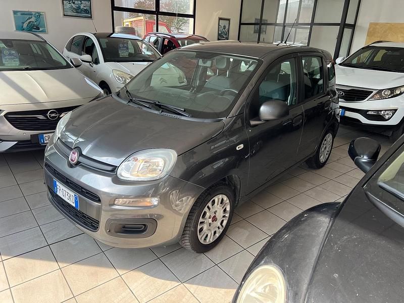 Usata Fiat Panda 69 CV (50 kW) 2018 Grigio Berlina