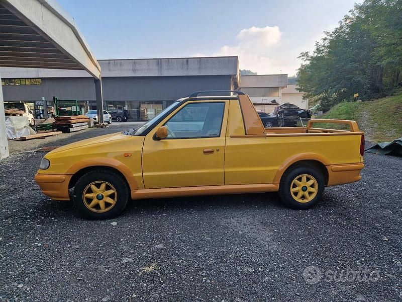 Usata Skoda Felicia Fun 75 CV (55 kW) 1998 Giallo Pick-up