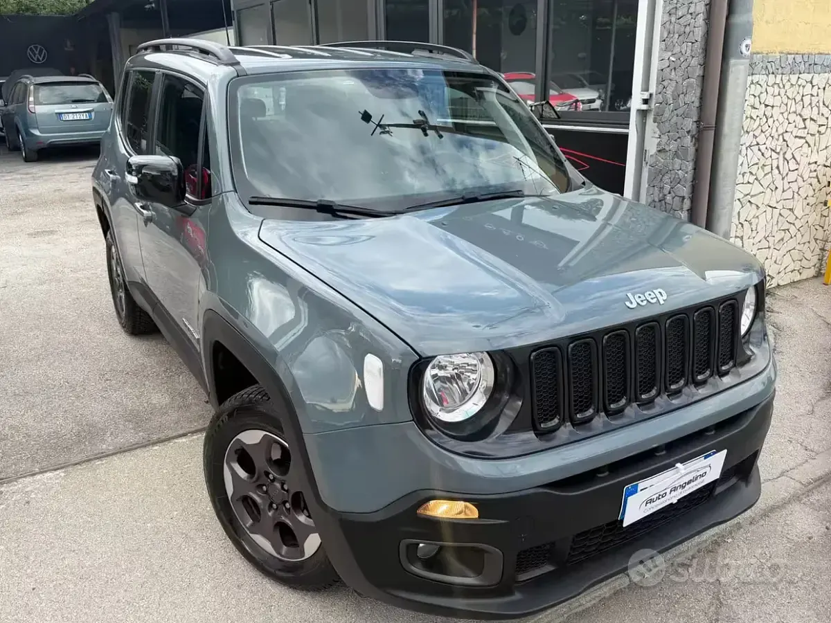Usata Jeep Renegade Longitude 140 CV (102 kW) 2018 Grigio SUV