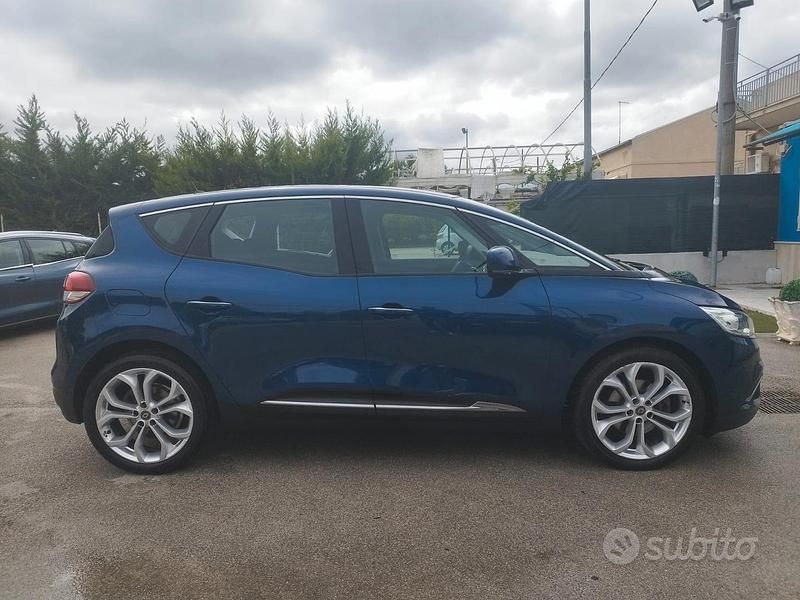 Usata Renault Scénic IV 120 CV (88 kW) 2019 Blu Monovolume