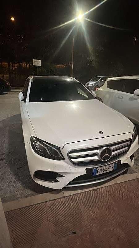 Usata Mercedes E350 Premium 258 CV (189 kW) 2017 Bianco Station wagon
