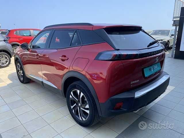 Usata Peugeot 2008 Allure 131 CV (96 kW) 2021 Rosso SUV