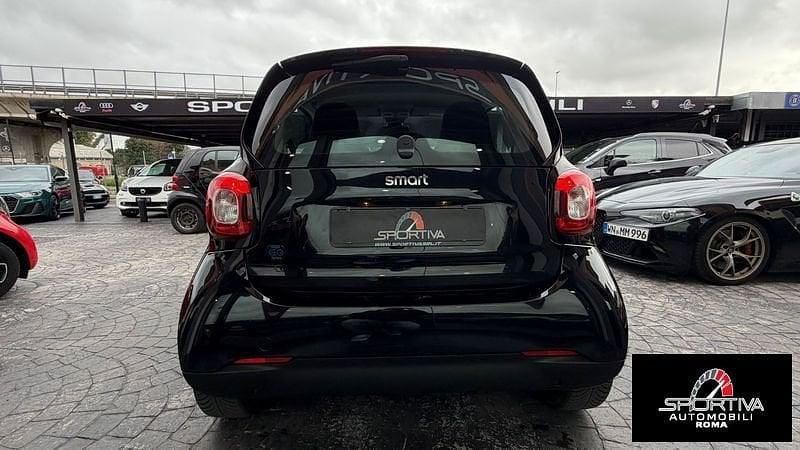 Usata Smart ForTwo Coupé Prime 59 kW (81 CV) 2022 Nero Utilitaria
