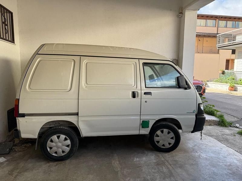 Usata Piaggio Porter 10 kW (14 CV) 2015 Bianco