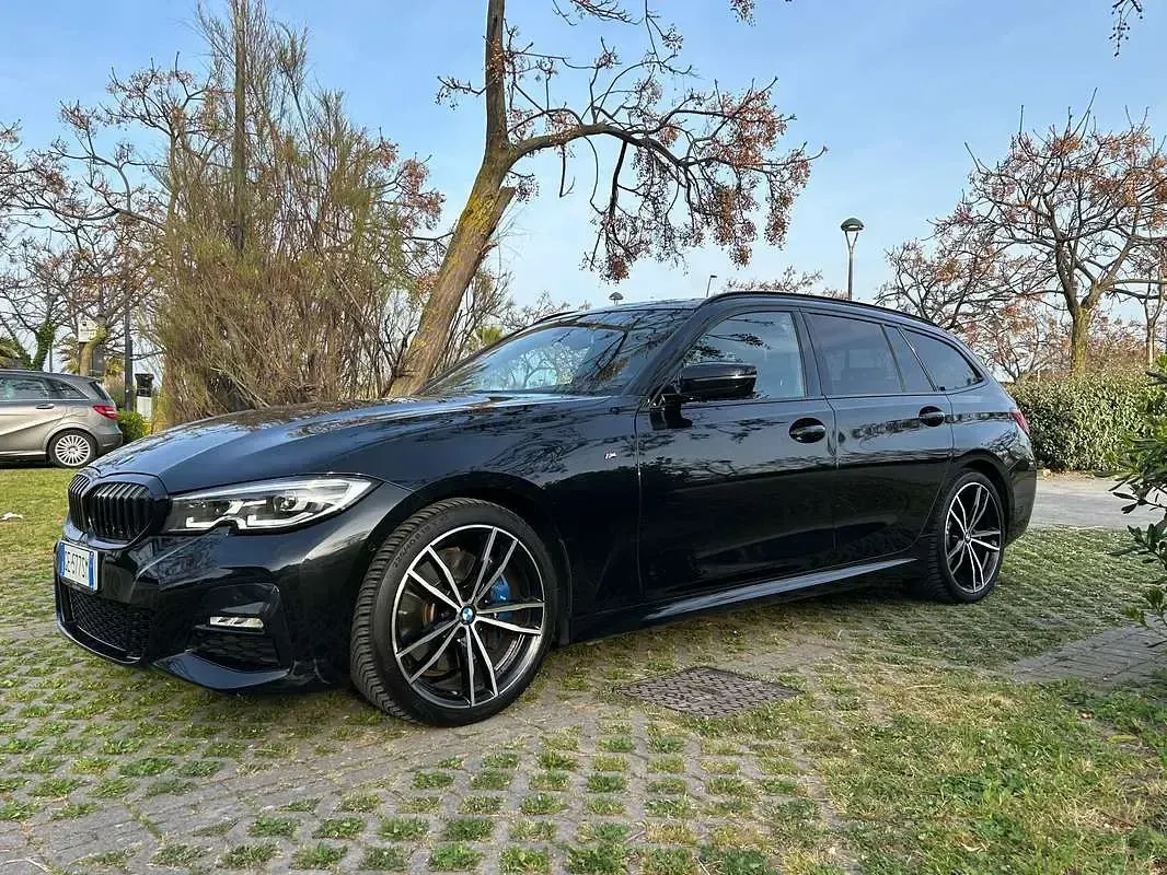 Begagnad BMW 320 M Sport 190 HK (139 kW) 2022 Svart Kombi
