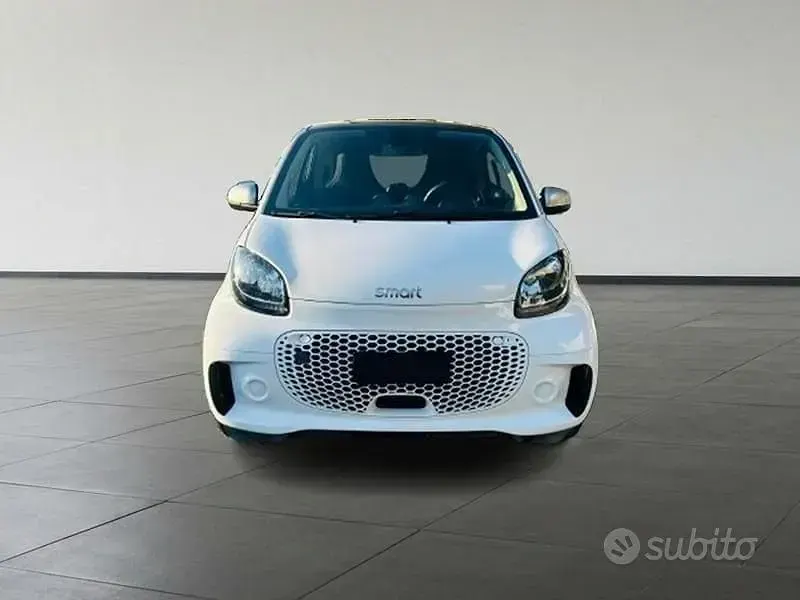 Usata Smart ForTwo Coupé Pulse 60 kW (82 CV) 2022 Bianco Utilitaria