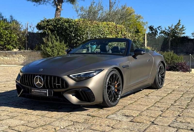 Usata Mercedes SL63 AMG Premium Plus 585 CV (430 kW) 2023 Grigio monza magno Cabrio