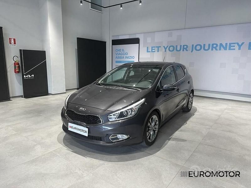 Usata Kia Ceed 128 CV (94 kW) 2012 Grigio Utilitaria