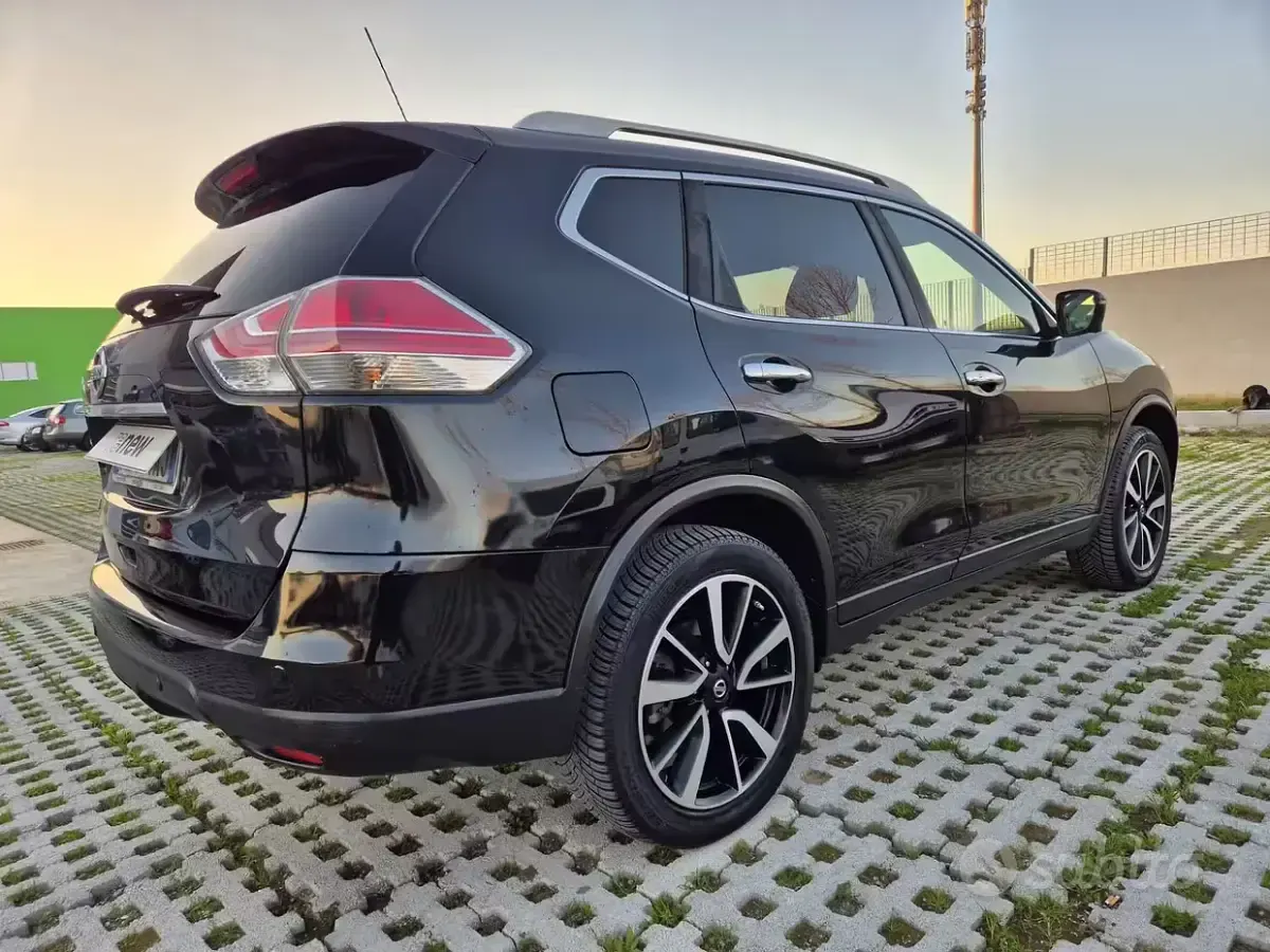 Usata Nissan X-Trail Tekna 131 CV (96 kW) 2016 Nero SUV