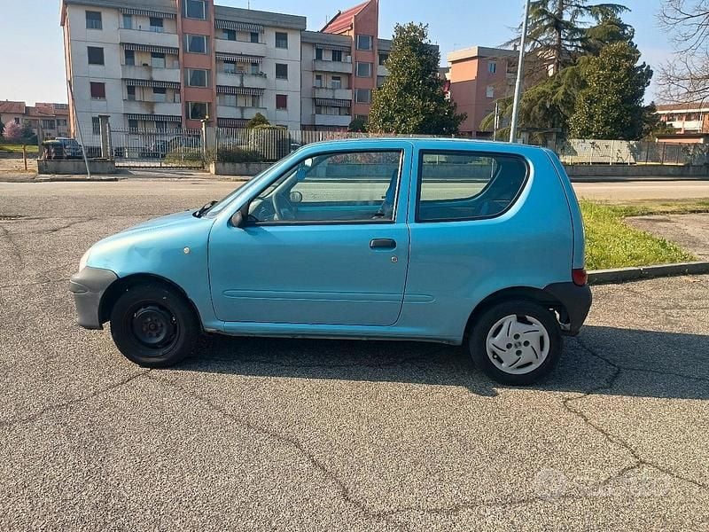Usata Fiat 600 54 CV (39 kW) 2006 Utilitaria