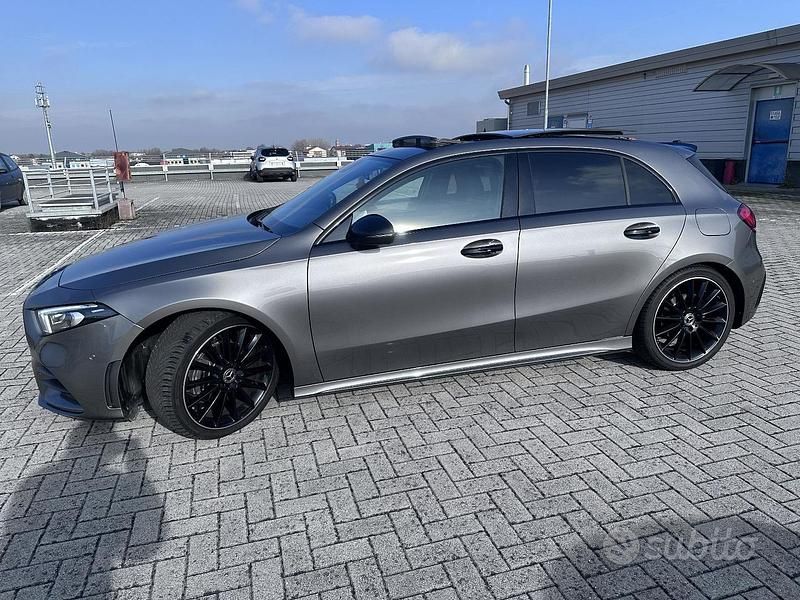 Usata Mercedes A180 Premium 116 CV (85 kW) 2018 Grigio Berlina