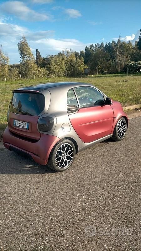 Usata Smart ForTwo Coupé 90 CV (66 kW) 2017 Rosso Coupé