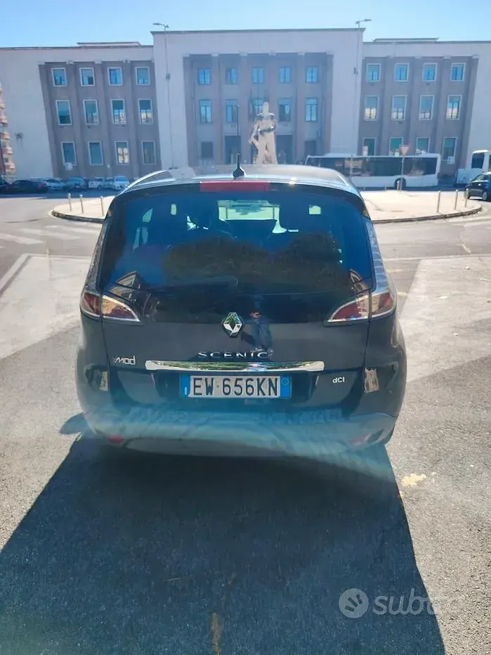 Usata Renault Scenic E-Tech XMOD 110 CV (80 kW) 2014 Nero Monovolume