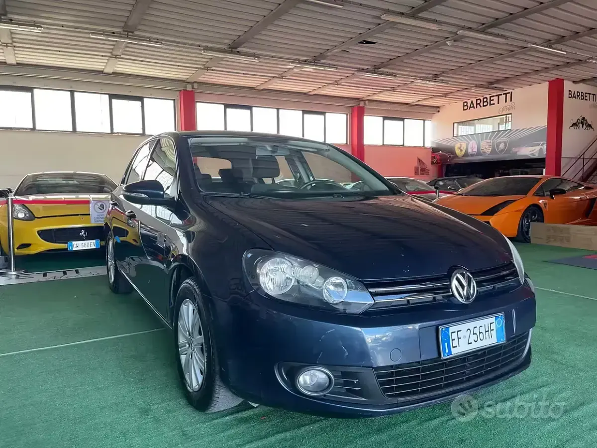Usata VW Golf VI 105 CV (77 kW) 2011 Blu Utilitaria