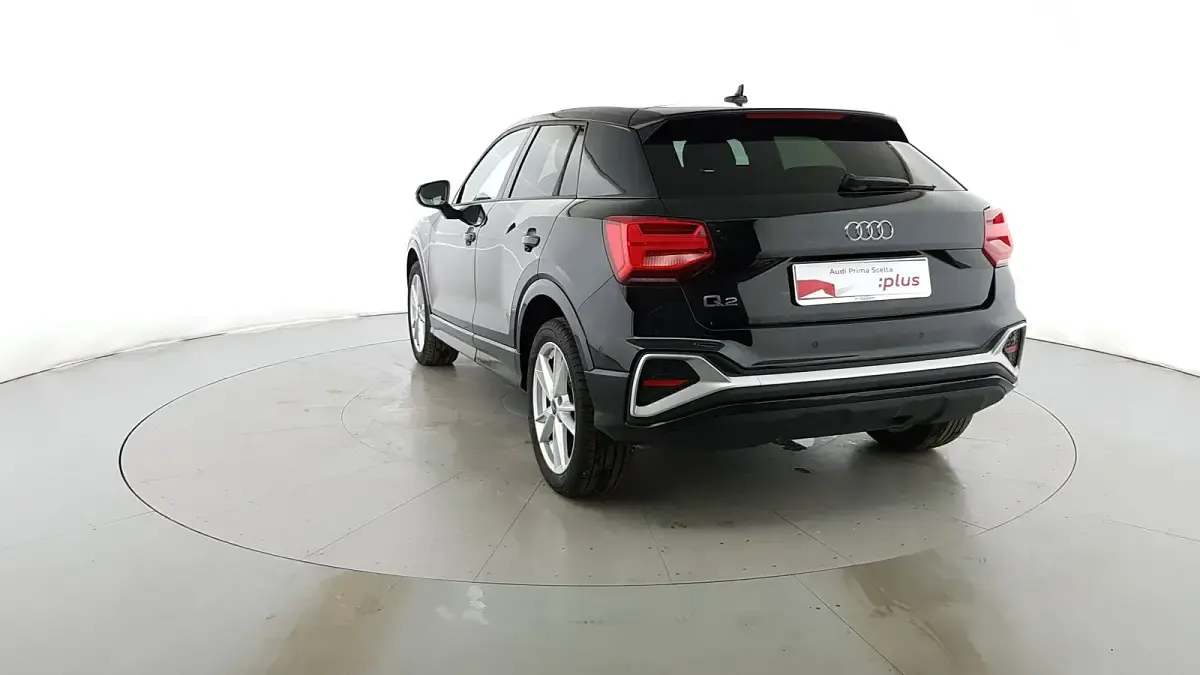 Usado Audi Q2 S-Line 150 CV (110 kW) 2025 Negro SUV