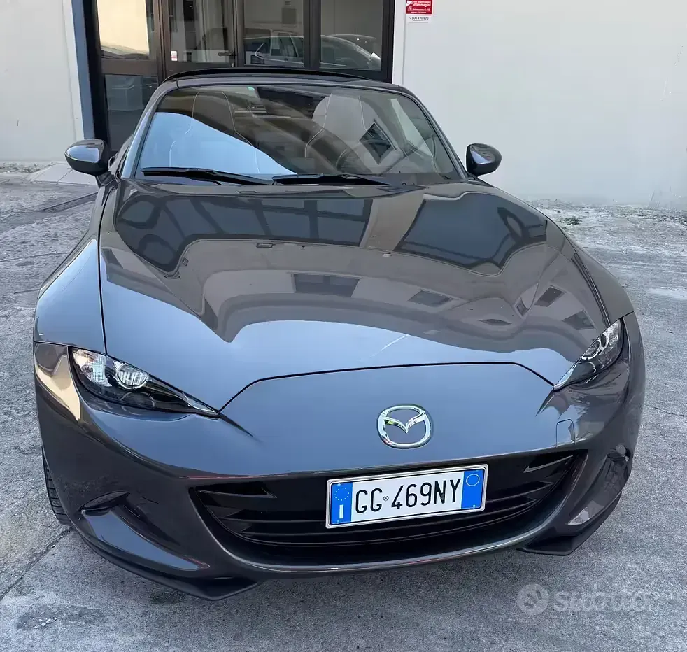 Usata Mazda MX5 Inclusive 184 CV (135 kW) 2022 Grigio Cabrio