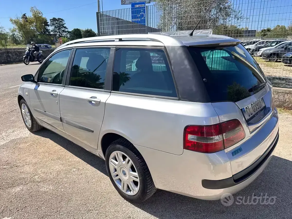 Usata Fiat Stilo Dynamic 116 CV (85 kW) 2004 Grigio Station wagon
