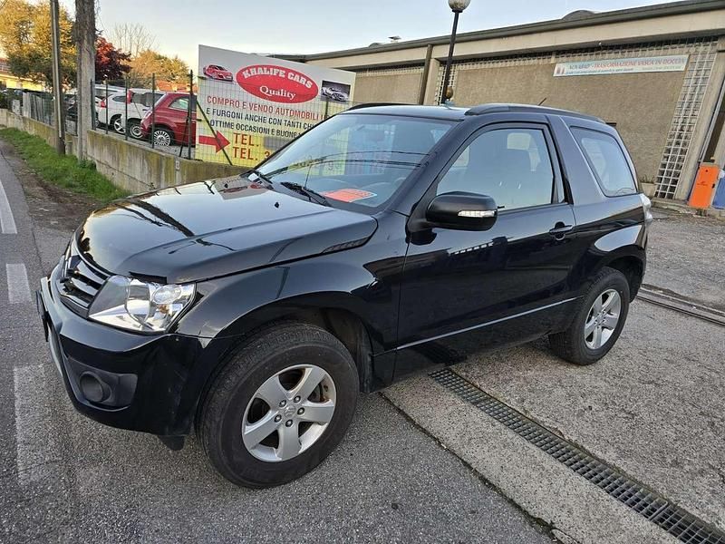 Second-hand Suzuki Grand Vitara 106 CP (77 kW) 2012 Negru SUV