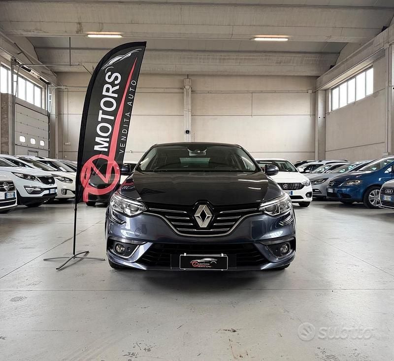 Usata Renault Mégane IV Bose Edition 110 CV (80 kW) 2016 Grigio Berlina