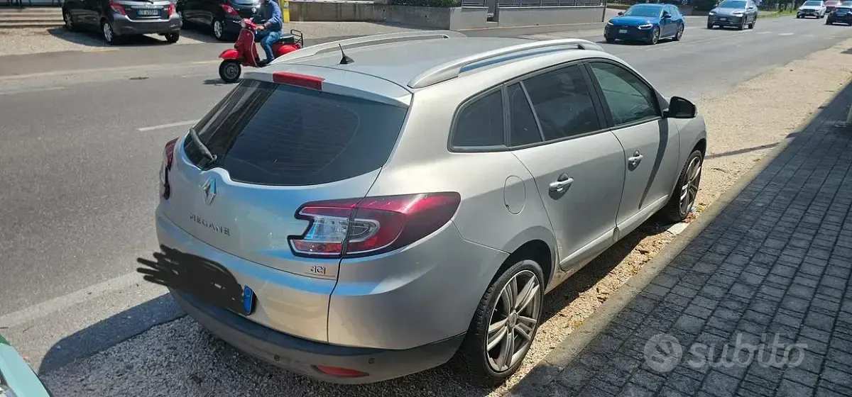 Usata Renault Mégane GrandTour 110 CV (80 kW) 2015 Grigio Station wagon