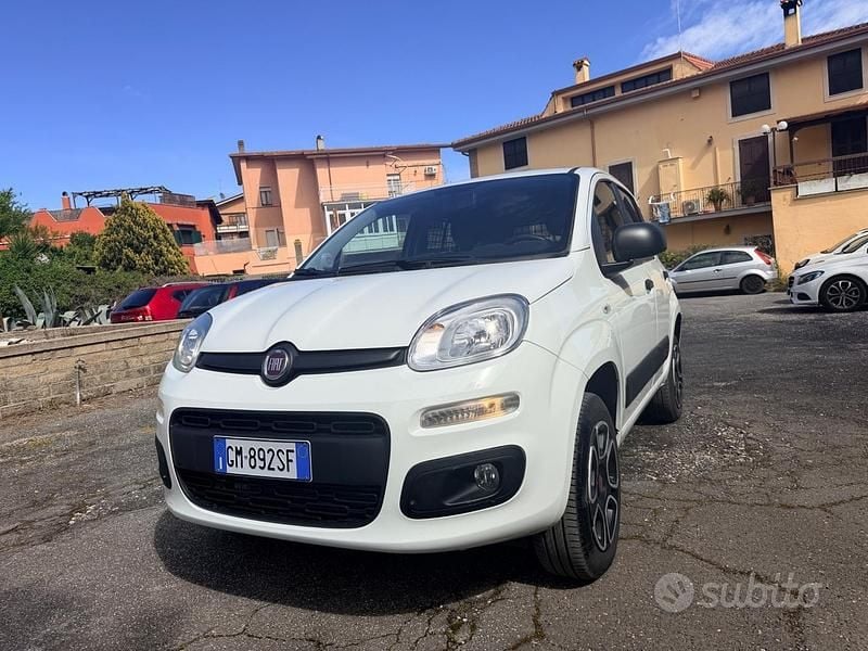 Usata Fiat Panda 4x4 85 CV (62 kW) 2023 Bianco Utilitaria