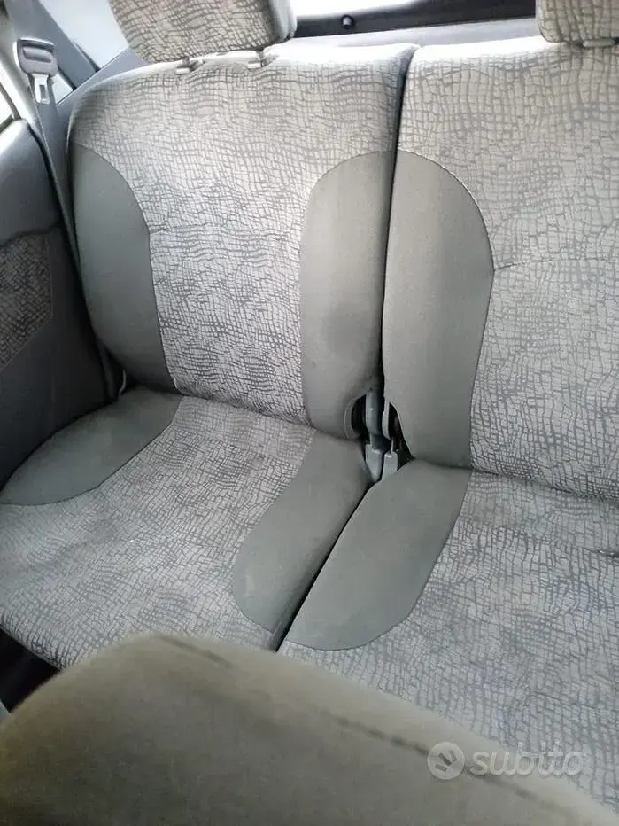 Usata Hyundai Atos 59 CV (43 kW) 2004 Grigio Utilitaria