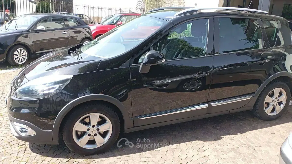 Usata Renault Scénic 110 CV (80 kW) 2014 Nero Monovolume