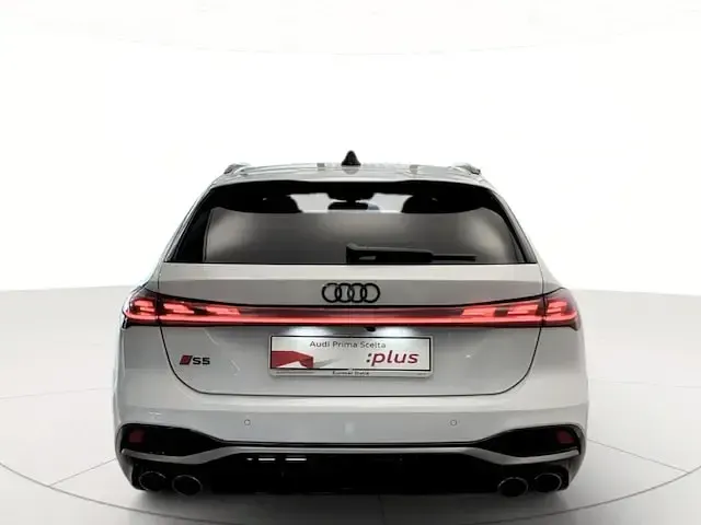 Usata Audi S5 Sport 367 CV (269 kW) 2025 Bianco ghiacciaio metallizzato Station wagon