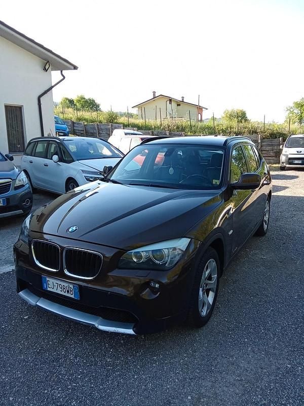 Usata BMW X1 177 CV (130 kW) 2011 Marrone SUV