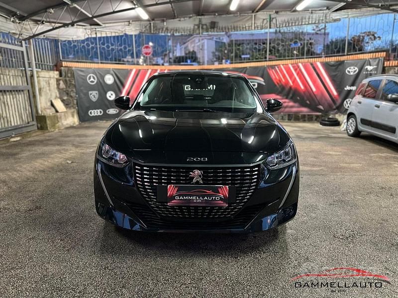 Nero Usata 2022 Peugeot 208 Active Due volumi | 12.990 € (Buon prezzo) - Immagine 1/4
