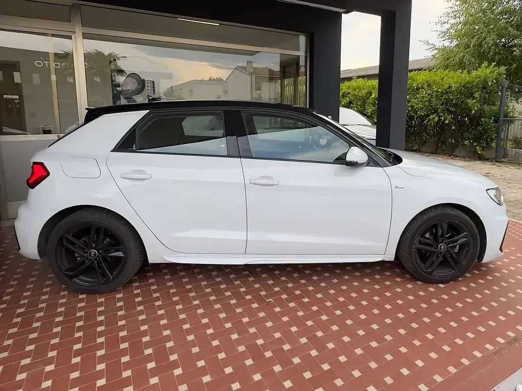 Usata Audi A1 Sportback Ambiente 110 CV (80 kW) 2021 Bianco Utilitaria