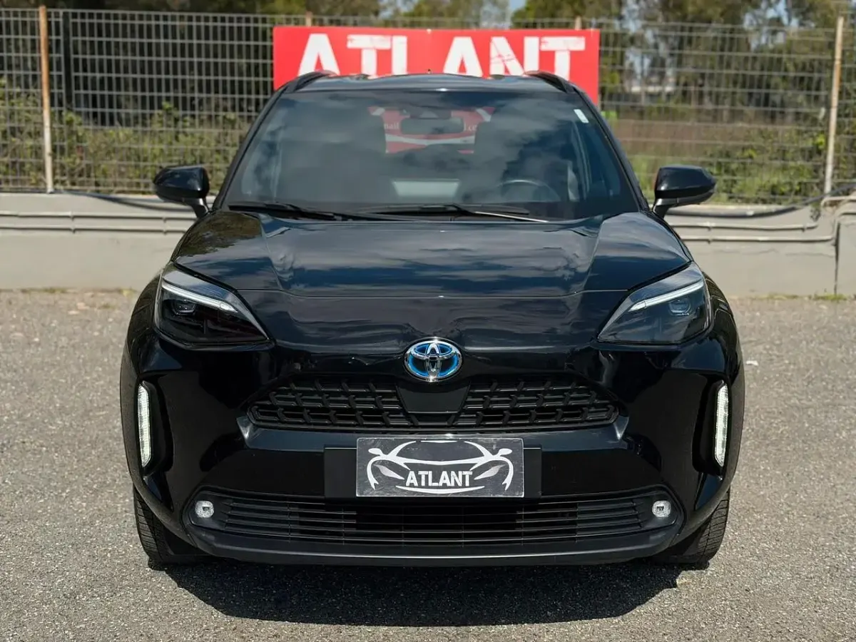 Usata Toyota Yaris Hybrid Trend 92 CV (67 kW) 2023 Nero Station wagon